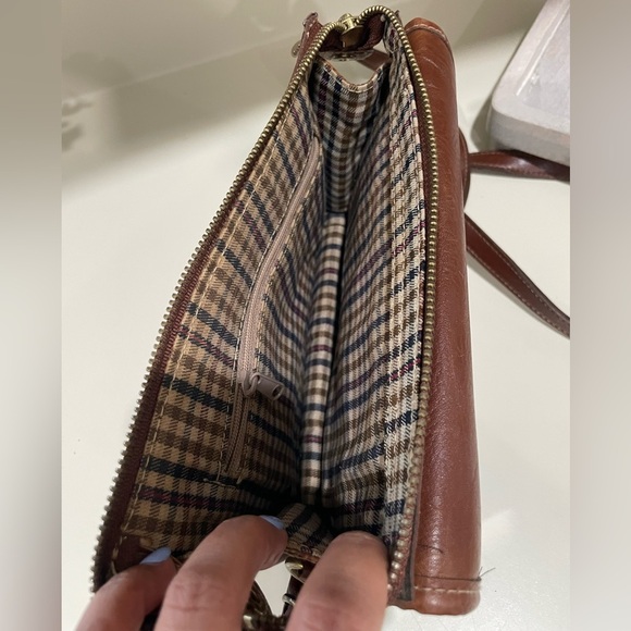 Vintage Guess Brown Leather Toiletry Bag - Picture 4 of 12